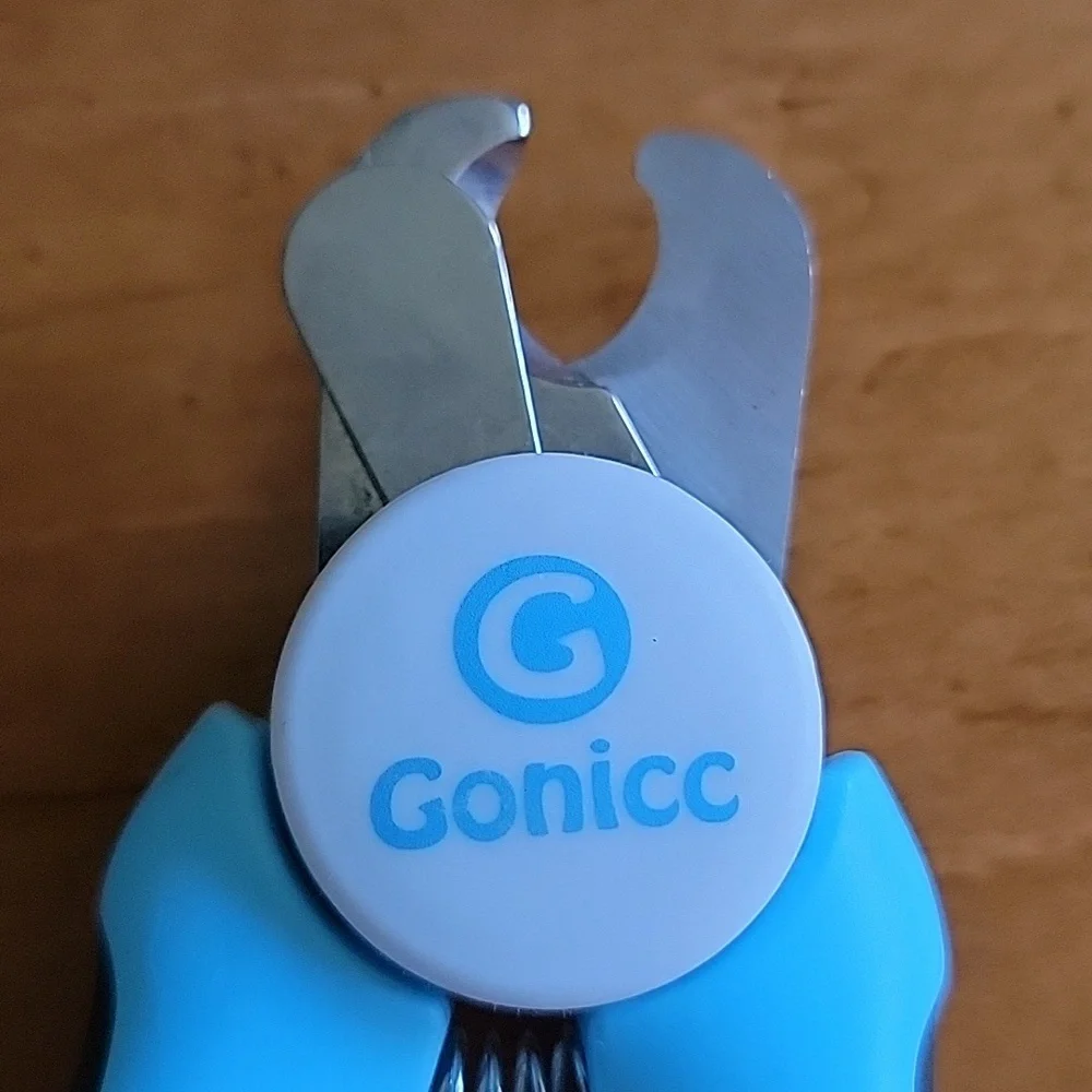Gonicc slightly used